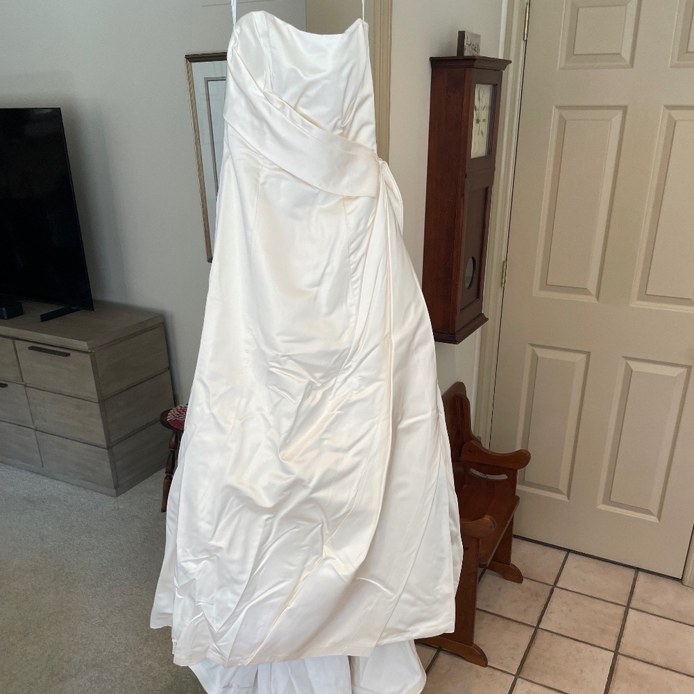Wedding gown, tiara/veil